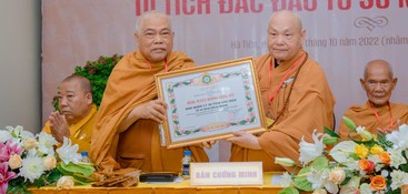 [VIDEO] Xá-lợi thượng thủ của Trưởng lão Hoà thượng Thích Trí Quang sau khi trà-tỳ缩略图