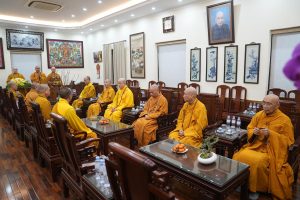 Hà Nội: Lung linh ánh sáng giác ngộ trong Đêm hội Hoa đăng mừng Đức Phật Thành đạo tại chùa Bằng