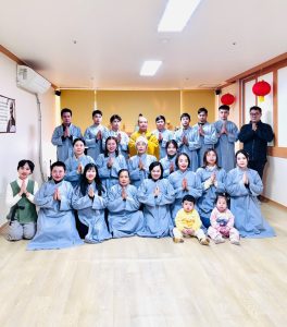 HÀN QUỐC: ĐẠO TRÀNG KHU VỰC CHEONGJU TỔ CHỨC KHÓA TU MỘT NGÀY AN LẠC