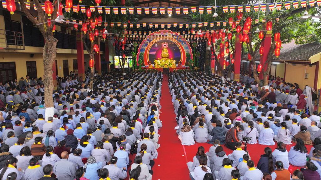 Hà Nội: Lắng sâu tâm nguyện Pháp Hoa trong các hoạt động kỷ niệm Phật thành đạo tại chùa Bằng