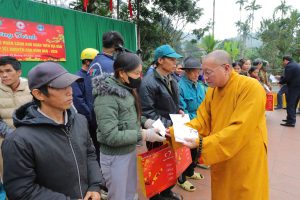 Tuyên Quang: Trao quà từ thiện  “Tết nhân ái – xuân Bính Ngọ 2026” tại chùa Sùng Khánh.