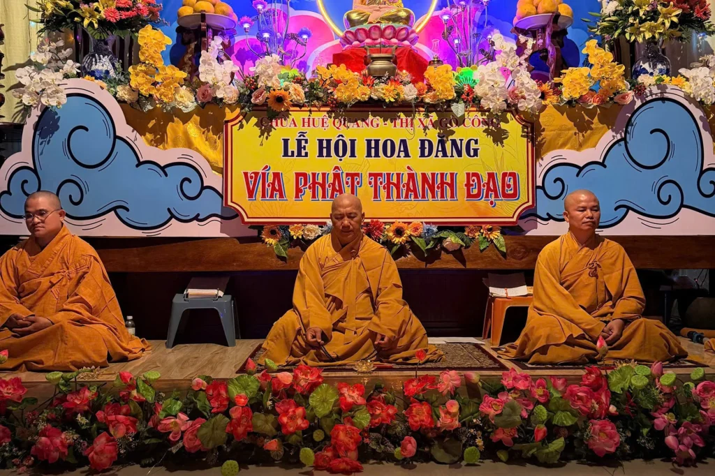 Chùa Huệ Quang (phường Gò Công) trang nghiêm kỷ niệm ngày Phật Thành Đạo