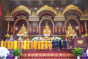 Rộn ràng lễ khai hội Xuân Yên Tử 2026