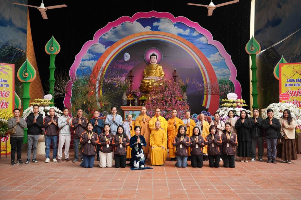 Ban Thông tin Truyền thông GHPGVN TP Hà Nội khánh tuế chư Tôn đức lãnh đạo Phật giáo thủ đô trước thềm xuân Bính Ngọ