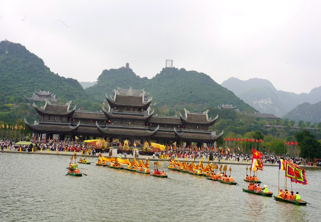 Ninh Bình: Tưng bừng Khai hội chùa Tam Chúc xuân Bính Ngọ 2026