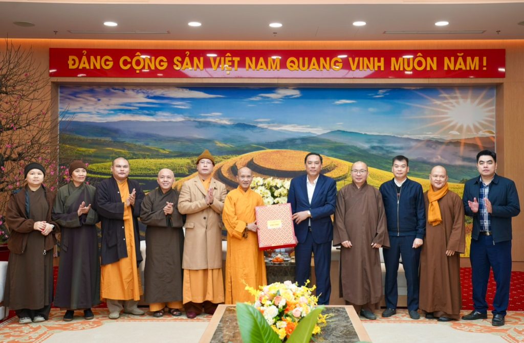 Lào Cai: Ban Trị sự Giáo hội Phật giáo Việt Nam tỉnh thăm và chúc Tết các cơ quan lãnh đạo tỉnh