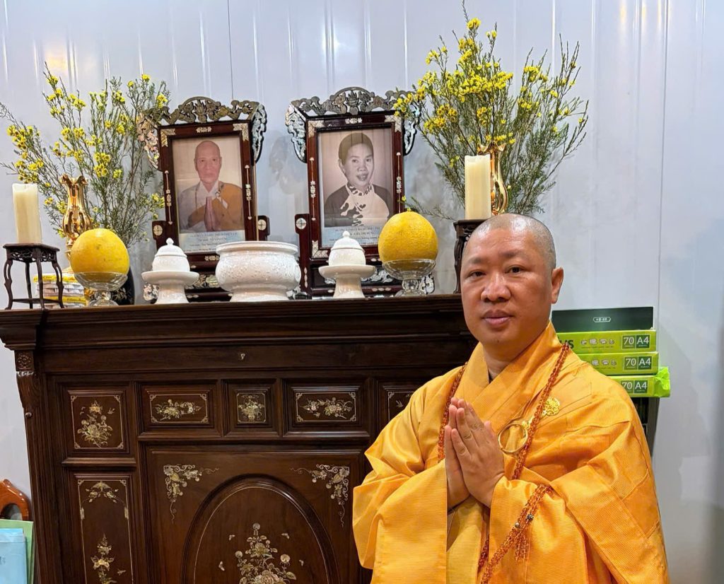 Mùi dầu dừa và tiếng chày khuya trong ký ức缩略图 Mùi dầu dừa và tiếng chày khuya trong ký ức