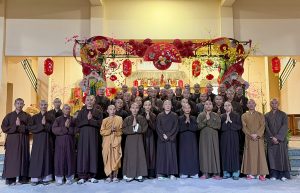 Ấm áp tình đời, ngát hương ý đạo – Hành trang lên đường, chút tình đạo vị