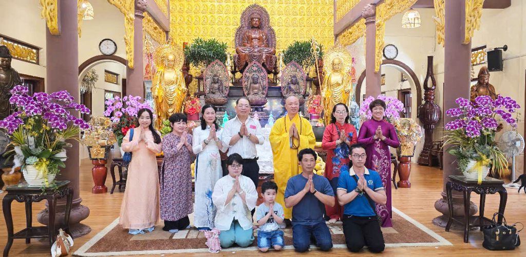 Mùng Hai Tết, nghĩa tình trong từng sát-na hội ngộ缩略图 Mùng Hai Tết, nghĩa tình trong từng sát-na hội ngộ