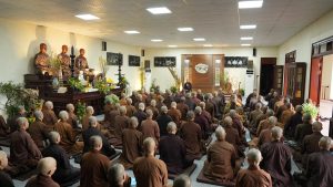 Ngày thứ hai của khóa tu xuất sĩ tại chùa Vạn Phúc: “Thắp sáng tình huynh đệ” – nuôi lớn Tăng đoàn hòa hợp