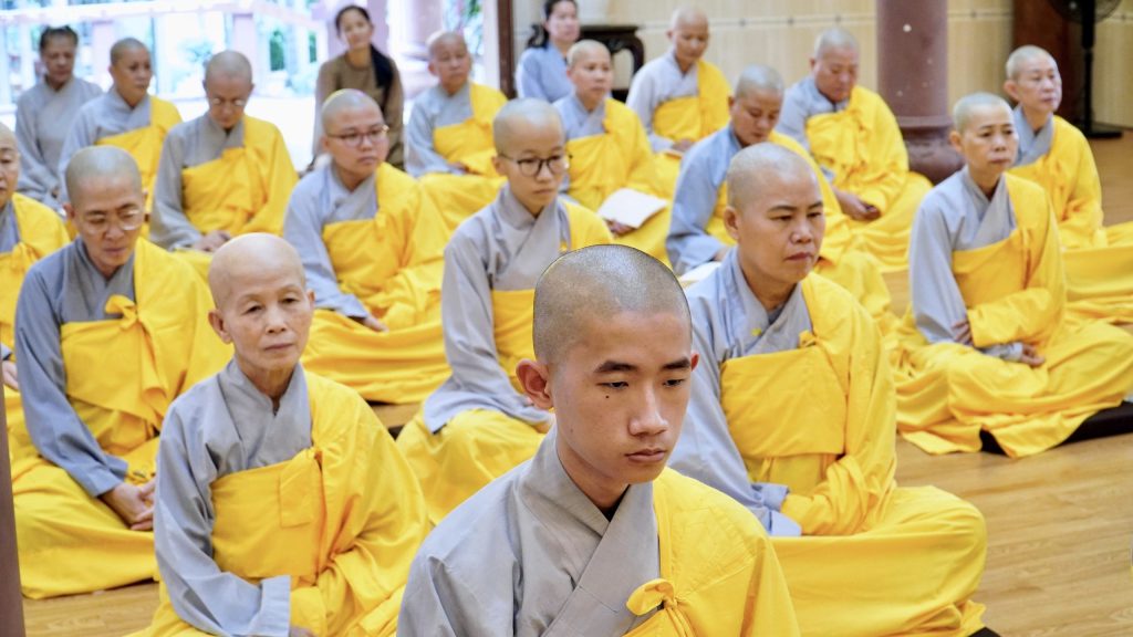 “Đại sư Tĩnh Am, bậc chân Sư soi sáng bao thế hệ hậu học” qua buổi giảng giải của Thượng toạ Thích Thiện Thuận trong ngày đầu khoá tu xuất gia gieo duyên kỳ 2