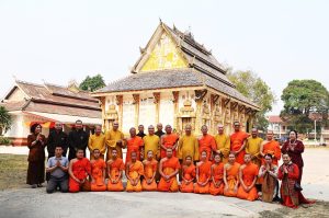 Ban Văn hóa Trung ương GHPGVN thăm Liên minh Phật giáo tỉnh Xiêng Khoảng và dâng hương tưởng niệm Anh hùng Liệt sĩ