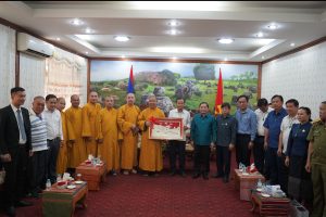 Ban Văn hóa Trung ương GHPGVN thăm, chúc Tết Bunpimay lãnh đạo tỉnh Xiêng Khoảng và thúc đẩy giao lưu văn hóa Việt – Lào