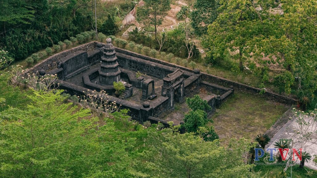 Tháp Tổ Nguyên Thiều – dấu tích còn lại nơi đồi Phú Xuân (Huế)