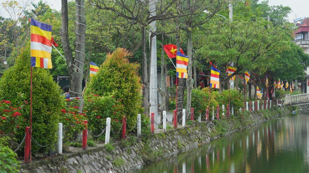 Ban Đại diện Phật giáo liên phường Thượng Cát long trọng tổ chức Đại lễ Phật đản PL.2570缩略图 Ban Đại diện Phật giáo liên phường Thượng Cát long trọng tổ chức Đại lễ Phật đản PL.2570