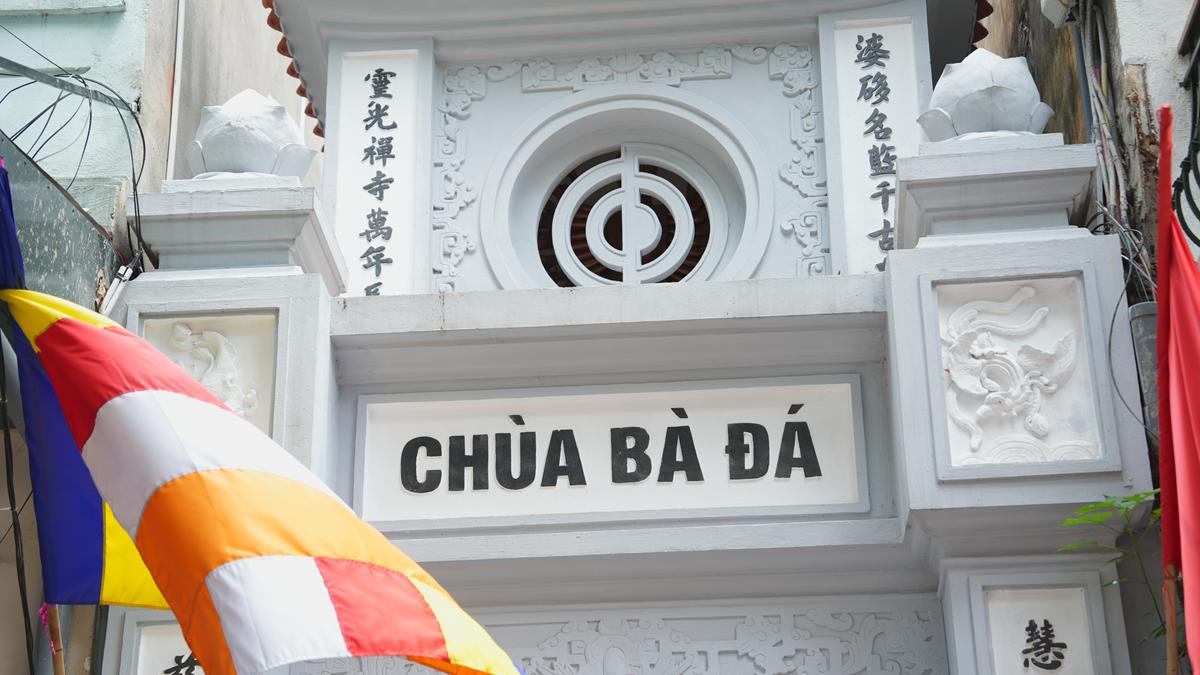 Lãnh đạo phường Hoàn Kiếm và phường Cửa Nam thăm, chúc mừng BTS GHPGVN TP Hà Nội nhân mùa Phật đản PL.2570