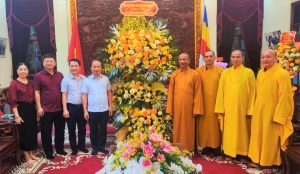 Ninh Bình: Lãnh đạo Ban Tuyên giáo và Dân vận Trung ương thăm, chúc mừng Đại lễ Phật đản tại Trung tâm Phật giáo Trúc Lâm Thiên Trường