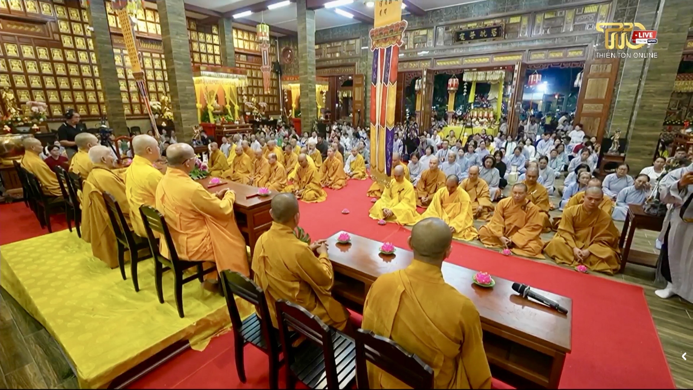 Lễ Huý kỵ lần thứ 80 cố hoà thượng Ân sư thượng Huệ hạ Pháp và lễ thắp nến hoa đăng khánh tạ tôn tượng Quan Âm, cầu nguyện quốc thái dân an, chúng sanh an lạc