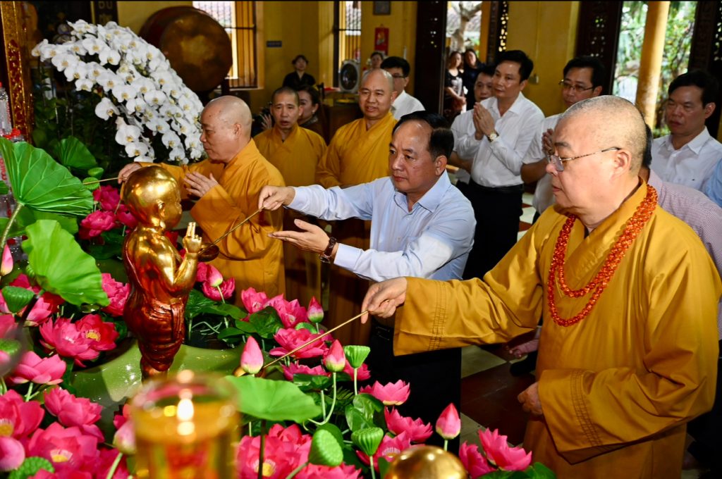 Lãnh đạo Đảng, Nhà nước, MTTQ Việt Nam chúc mừng TW GHPGVN nhân mùa Phật đản PL.2570 DL.2026