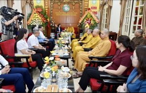 Hà Nội: Lãnh đạo Thành phố thăm và chúc mừng Trung ương Giáo hội nhân mùa Phật đản PL.2570