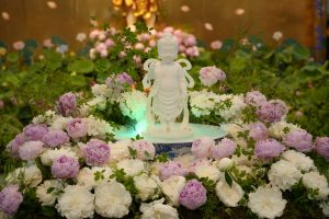 Trang nghiêm Lễ Tắm Phật kính mừng Phật đản tại chùa Phổ Quang
