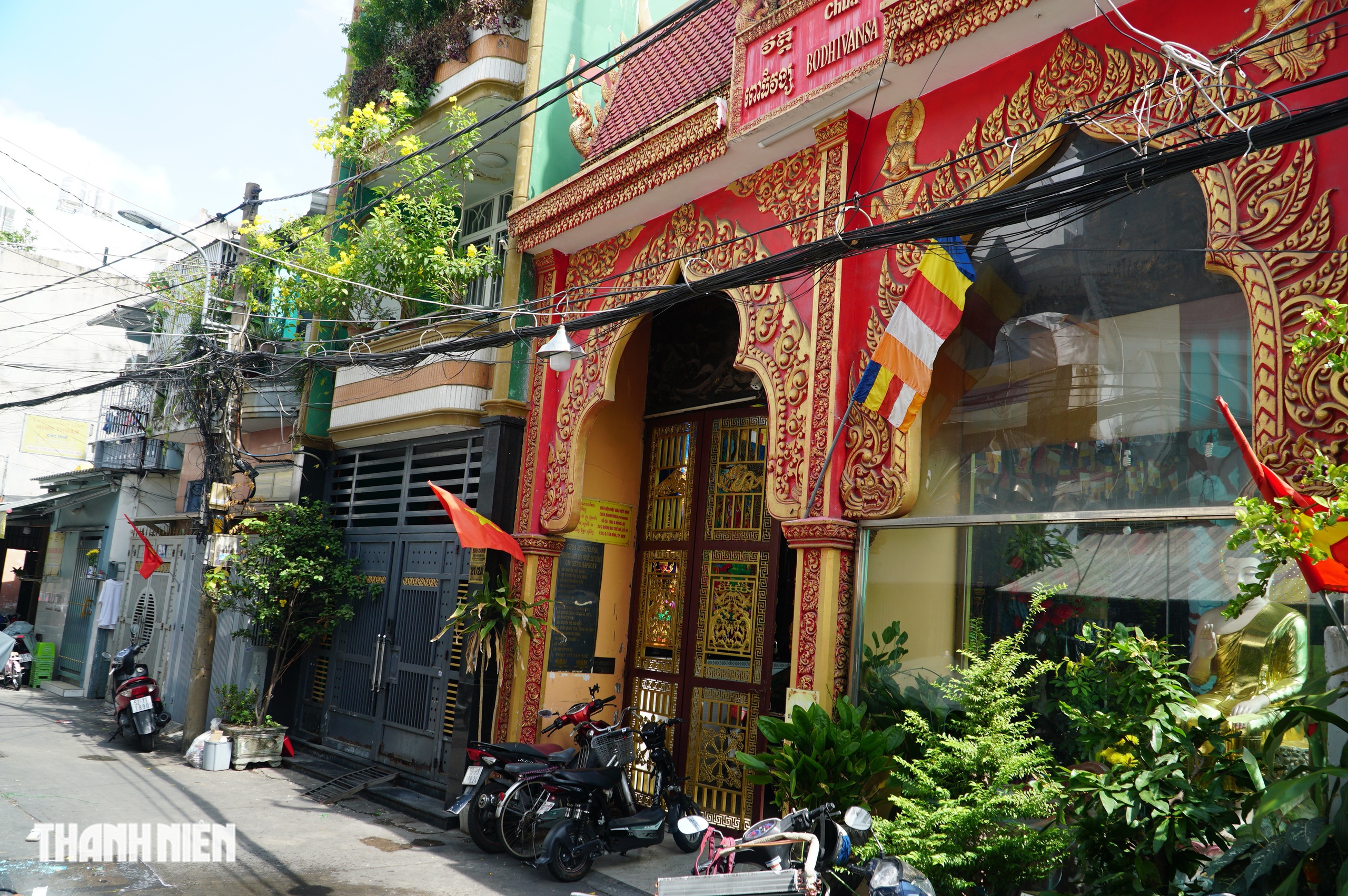 Chùa trong hẻm ở TP.HCM: Sư không ăn chay, giữ truyền thống Khmer Nam bộ - Ảnh 1.