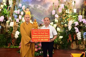 Hải Phòng: Trang nghiêm lễ Mộc Dục và trao 415 triệu đồng nhân đại lễ Phật đản PL. 2570 tại chùa Đỏ