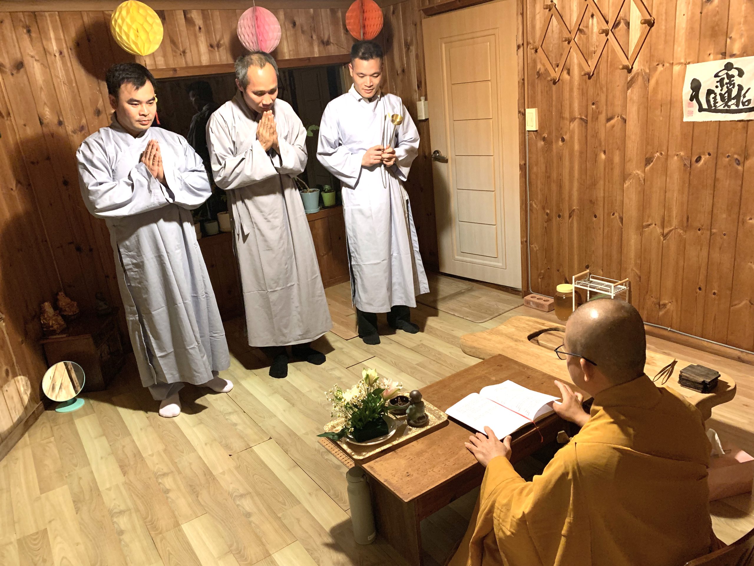 HÀN QUỐC: ĐẠO TRÀNG VIỆN CHUYÊN TU TỔ CHỨC KHÓA TU BÁT QUAN TRAI GIỚI LẦN THỨ NHẤT TẠI CHÙA VIÊN GIÁC