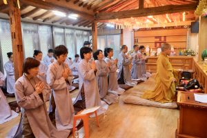 HÀN QUỐC: ĐẠO TRÀNG VIỆN CHUYÊN TU HÀN QUỐC TỔ CHỨC KHÓA TU BÁT QUAN TRAI GIỚI LẦN THỨ HAI TẠI CHÙA VIÊN GIÁC