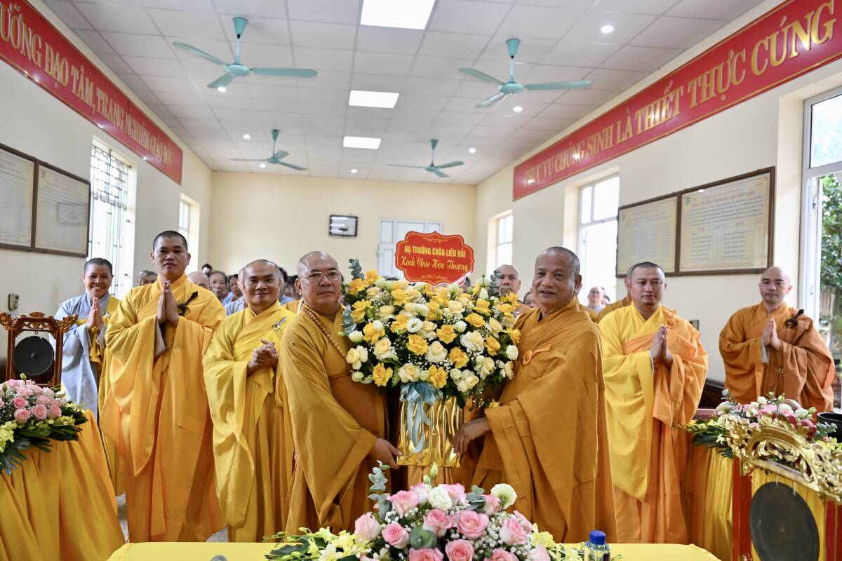 Ninh Bình: Trường hạ chùa Liêu Hải trang nghiêm cử hành lễ khai pháp mùa An cư kiết hạ Phật lịch 2570