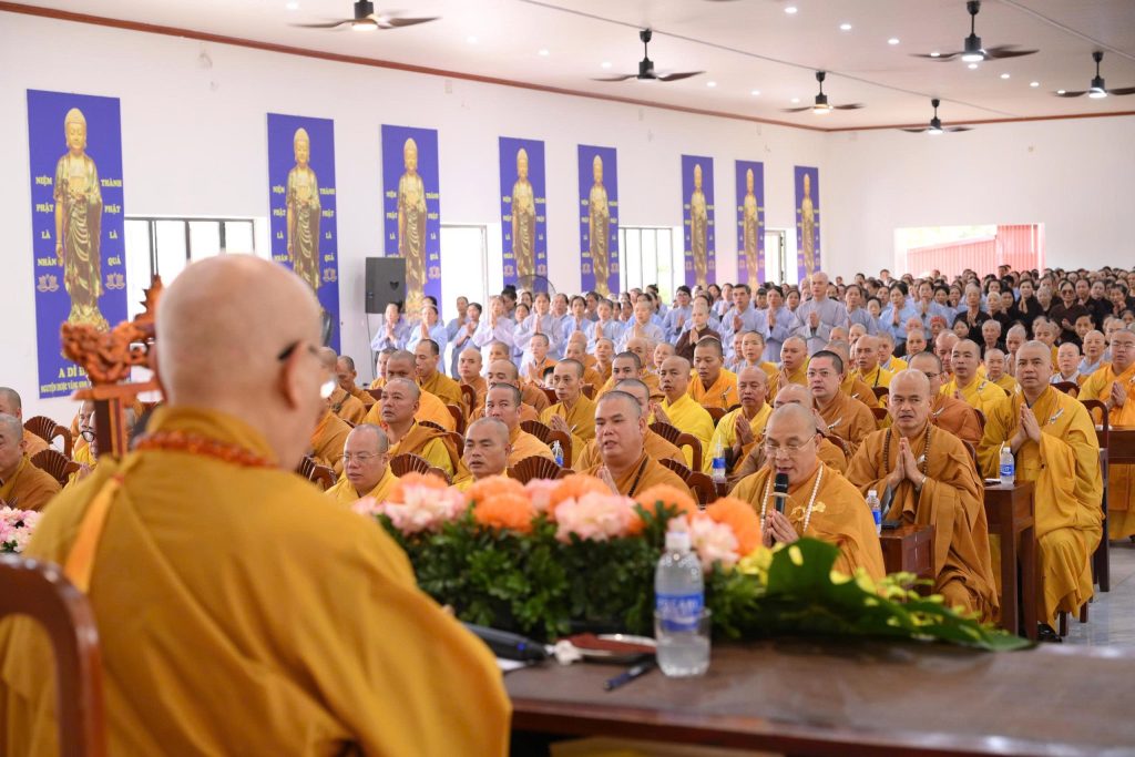 Hải Phòng: Các Hành giả phía Tây thành phố vân tập về Tổ đình Đống Cao dự lễ khai giảng khoá An cư kiết hạ PL.2570缩略图 Hải Phòng: Các Hành giả phía Tây thành phố vân tập về Tổ đình Đống Cao dự lễ khai giảng khoá An cư kiết hạ PL.2570