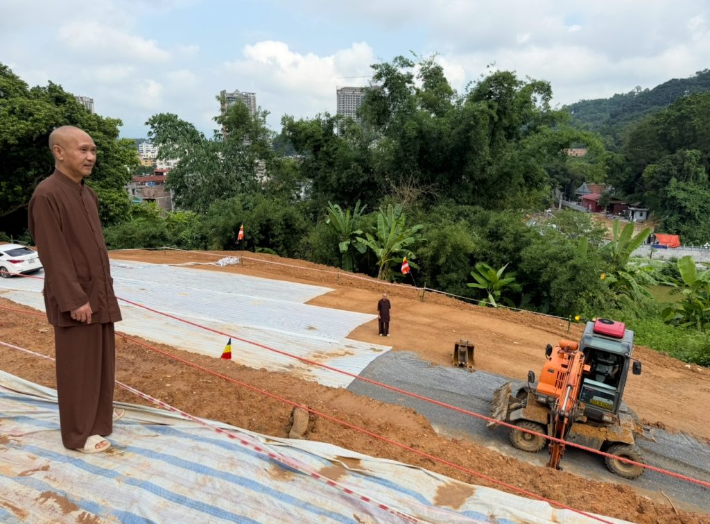 Hoà thượng Thích Thanh Điện khảo sát và chỉ đạo cho Lễ khởi công Trụ sở BTS GHPGVN tỉnh Lào Cai