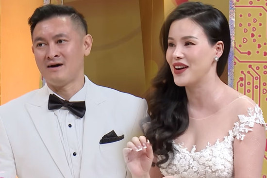 Gặp được ‘chân ái’ ở tuổi U40, nữ tiếp viên trưởng quyết cưới sau 3 tháng quen