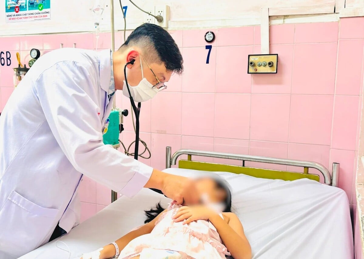 Nghệ An: Điều tra vụ 6 trẻ nhập viện nghi ngộ độc thực phẩm
