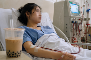 Suy thận giai đoạn cuối ở tuổi 22 và lời hối hận muộn màng của nữ thợ tóc