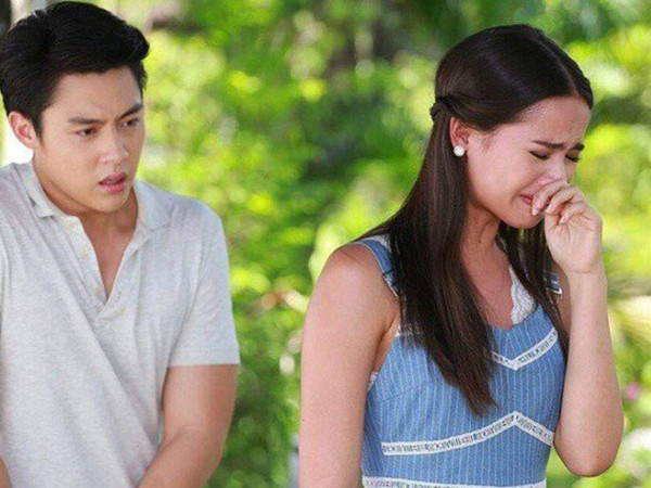 Thấy chồng bỏ thang máy để đi thang bộ, người vợ âm thầm bám theo và phát hiện bí mật khó tin缩略图 Thấy chồng bỏ thang máy để đi thang bộ, người vợ âm thầm bám theo và phát hiện bí mật khó tin