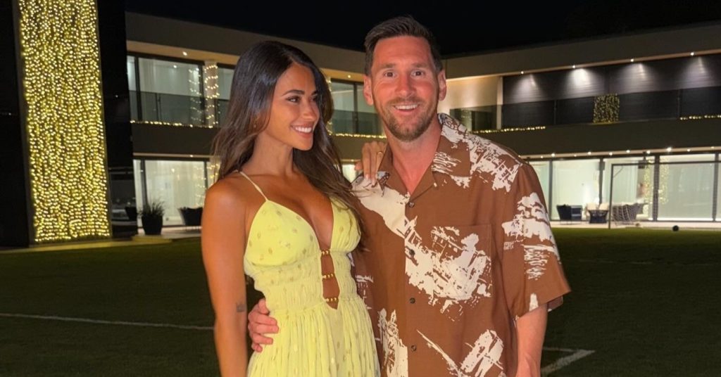Vợ người mẫu vỡ oà khi Messi giúp Argentina đánh bại Anh vào chung kết World Cup