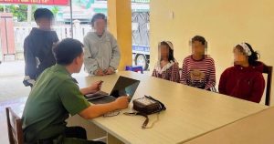 3 bé gái nhận lời mời “làm hè” trên mạng, dấu hiệu bất thường khiến công an lập tức can thiệp