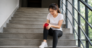 4 thói quen gây hại cho đầu gối, không phải leo núi