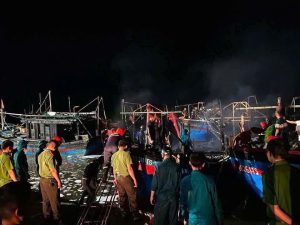 5 tàu cá bốc cháy ngùn ngụt lúc rạng sáng, thiệt hại 6 tỷ đồng