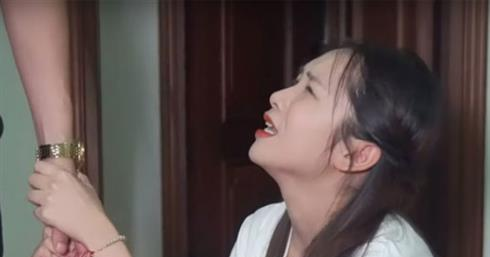 Bị cấm cản, cô gái bảo vệ tình yêu bằng cách dọn hẳn sang nhà người yêu và cái kết