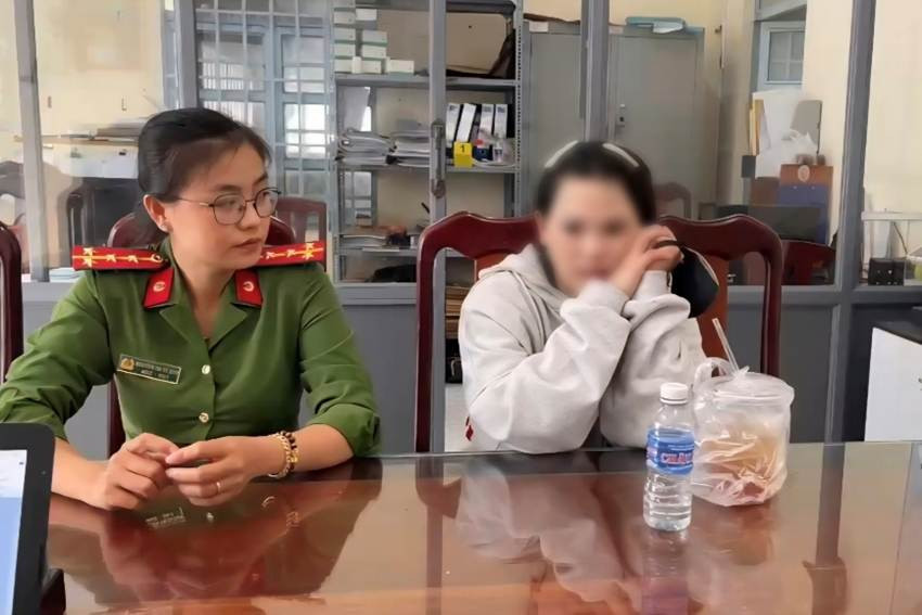 Cháu gái trộm 1,1 tỷ đồng của dì, chuyển hết cho nam thanh niên quen qua mạng缩略图 Cháu gái trộm 1,1 tỷ đồng của dì, chuyển hết cho nam thanh niên quen qua mạng