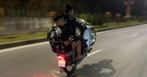 Đề nghị truy tố 13 bị can sau màn chạy xe bốc đầu ở Quảng Ninh