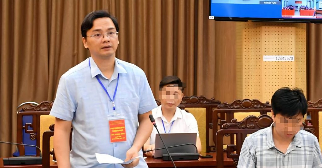 Giám đốc Sở GD-ĐT Tuyên Quang Vũ Đình Hưng bị tạm đình chỉ công tác