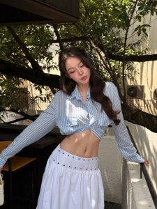 Hoa hậu Thanh Thủy gây chú ý khi úp mở chuyện hẹn hò trên trang cá nhân