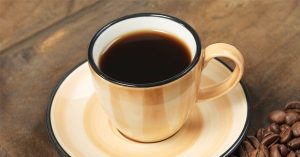 Người đàn ông trẻ phải đi cấp cứu do một sai lầm khi uống cà phê