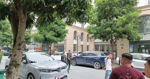 Nóng: Khám xét nơi ở của Huấn Hoa Hồng