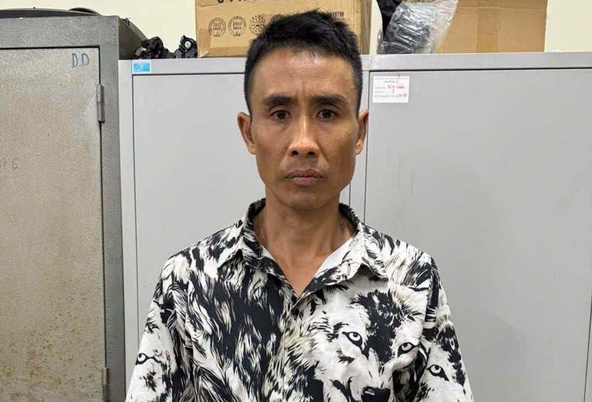 Tạm giữ hình sự người đàn ông xăm trổ đánh nam thanh niên trên phố Hà Nội