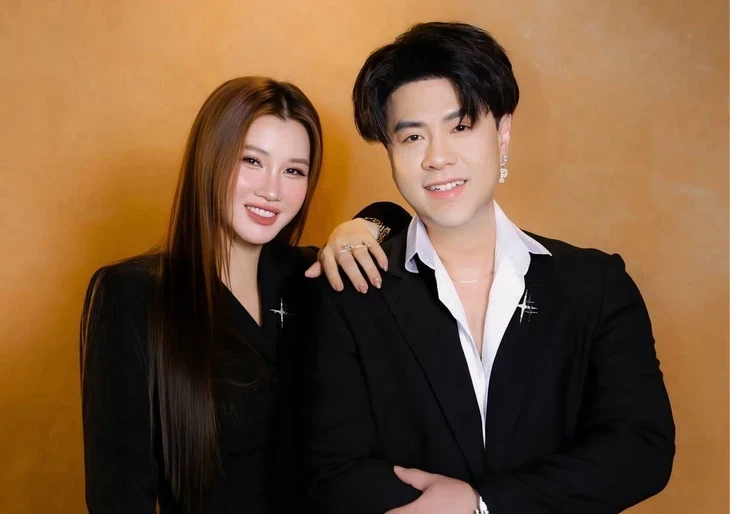 Thực hư tin đồn Akira Phan chia tay bà xã doanh nhân chỉ sau 3 tháng cưới