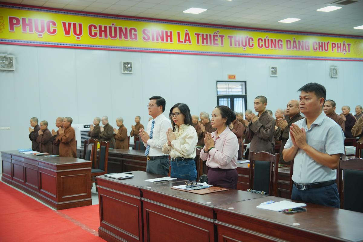 Hà Nội: Phổ biến chính sách pháp luật tại lớp Bồi dưỡng kỹ năng trụ trì